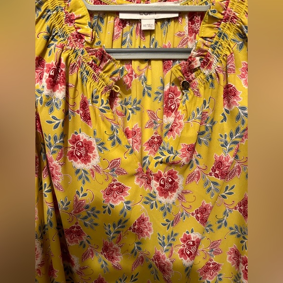 LOFT Eyelet Ruffle Button Neck Top XS - Picture 3 of 4